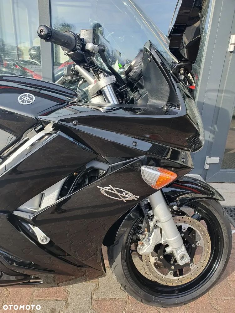 Yamaha FJR - 12