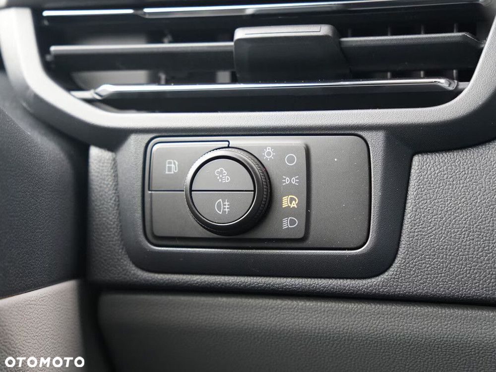 Ford Tourneo Custom - 14