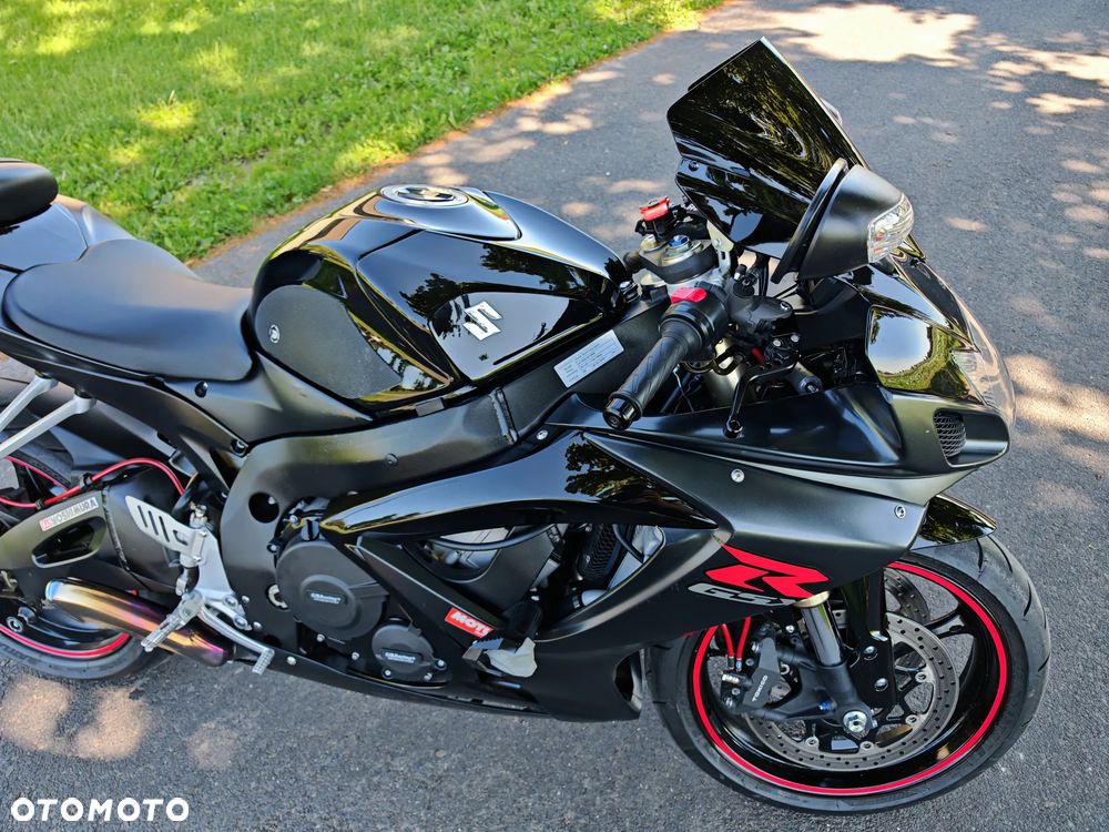 Suzuki GSX-R - 15