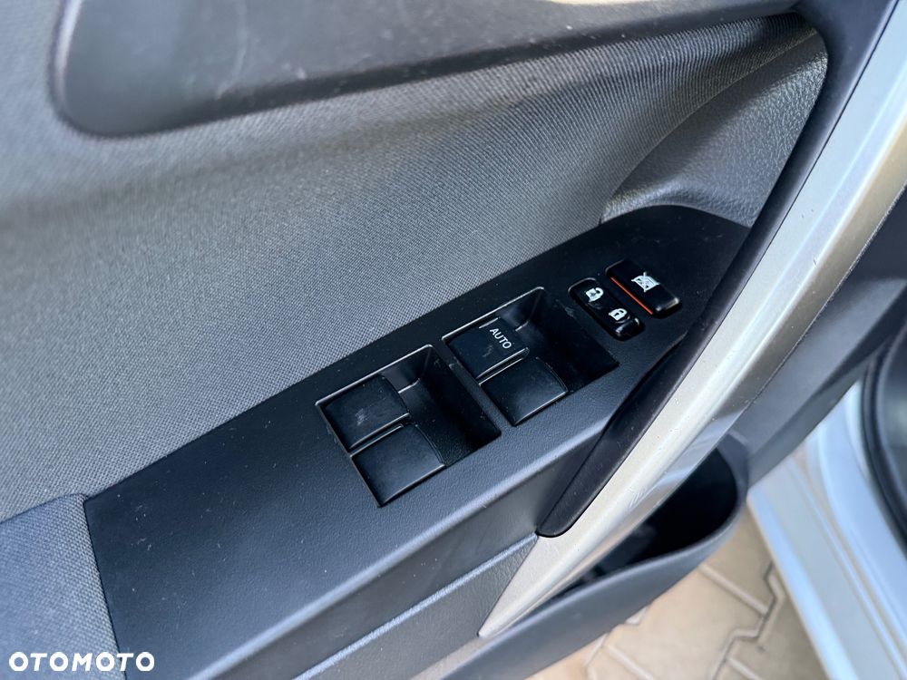 Toyota Auris 1.6 Premium Comfort - 13