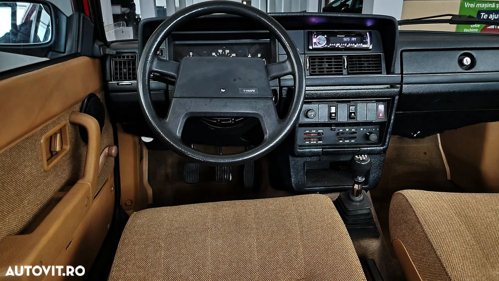 Volvo 240 - 12