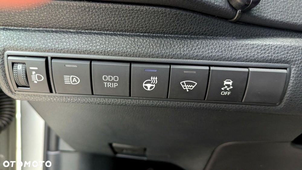 Toyota Corolla 1.8 Hybrid Style - 17