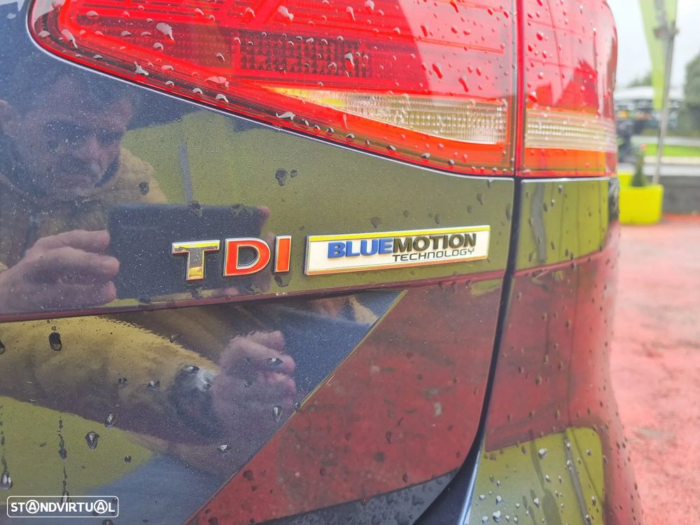 VW Passat Variant 1.6 TDI BlueMotion - 12