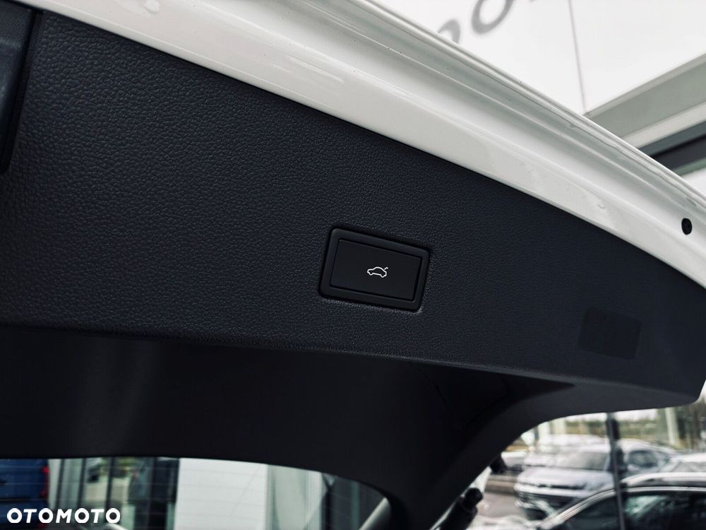 Volkswagen T-Roc - 23