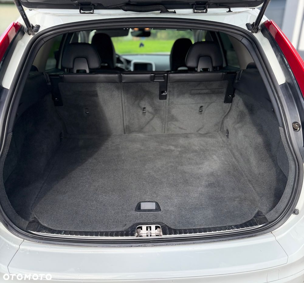 Volvo XC 60 T5 AWD Momentum - 14