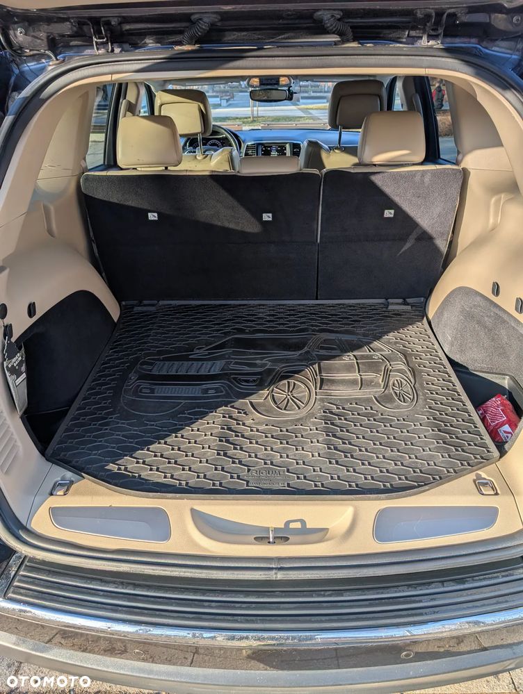 Jeep Grand Cherokee - 11