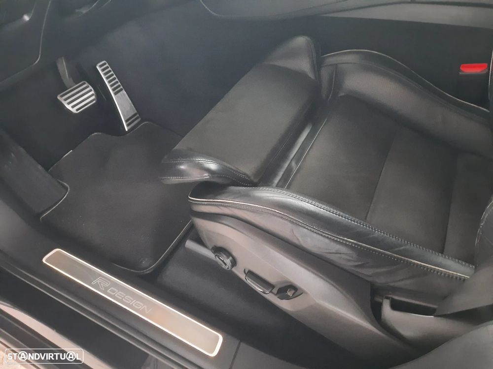 Volvo XC 90 2.0 D4 R-Design - 27