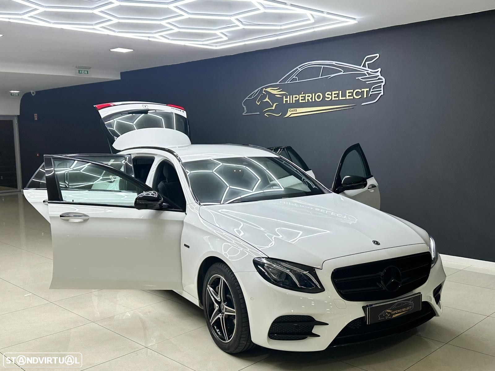 Mercedes-Benz E 300 de AMG Line - 16