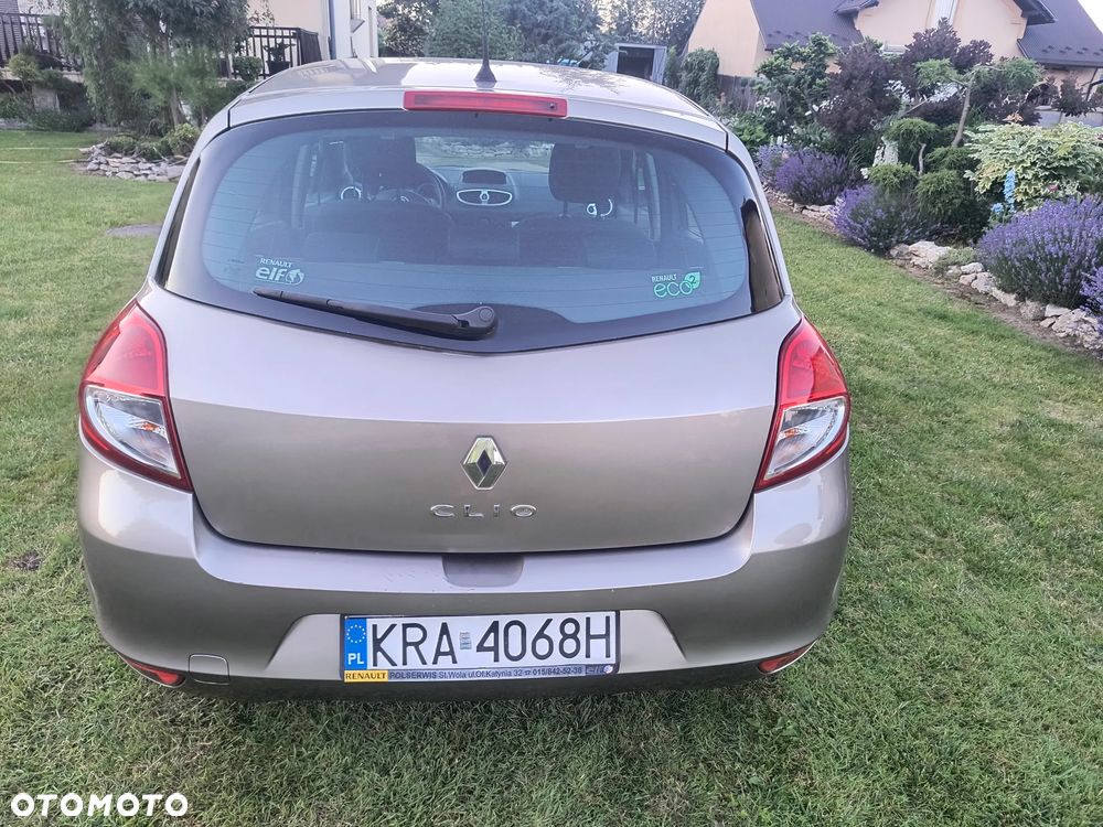 Renault Clio 1.2 16V Night&Day - 2