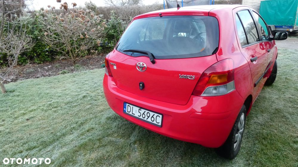 Toyota Yaris 1.0 Luna - 29