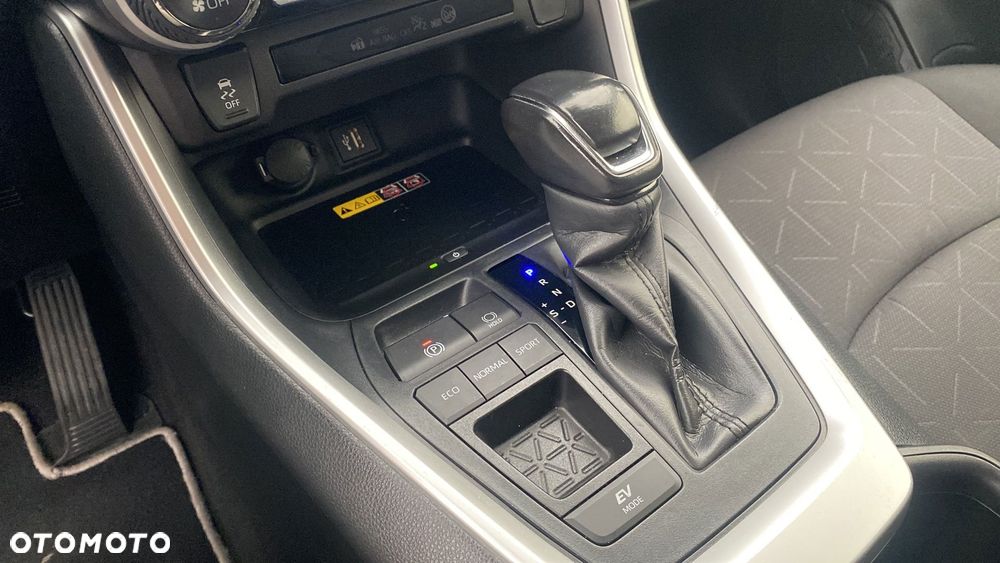 Toyota RAV4 2.5 Hybrid Comfort 4x2 - 19