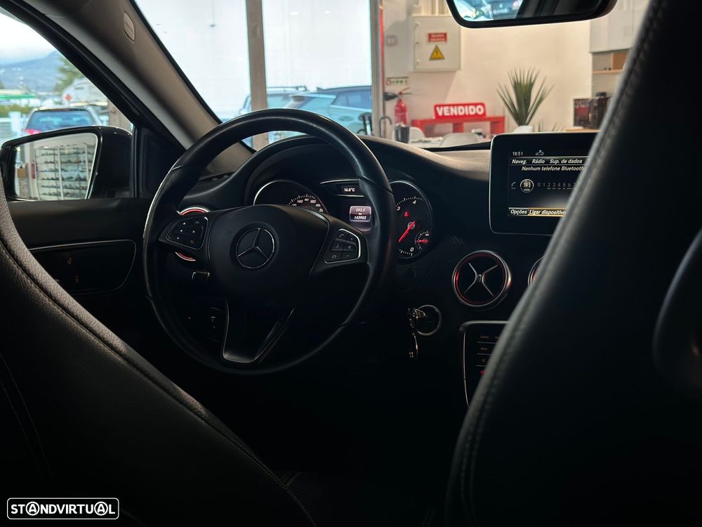 Mercedes-Benz A 180 d Fleet Pack Urban - 38