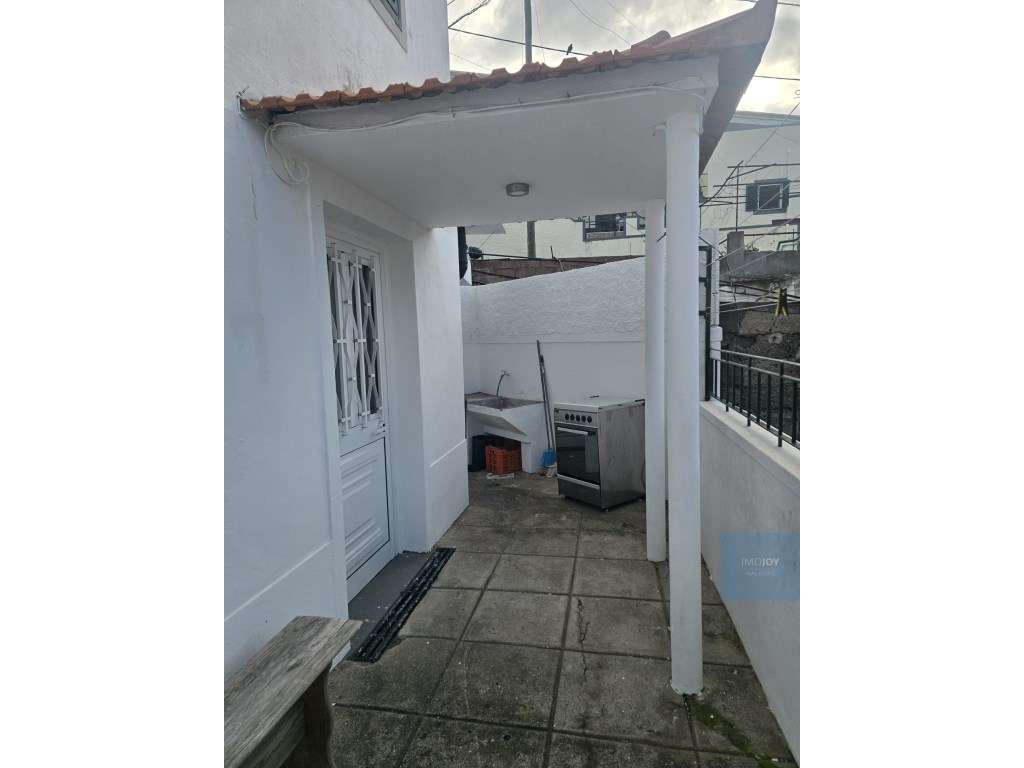 Moradia dividida em Dois Pisos Independentes no Funchal - Grande imagem: 5/24