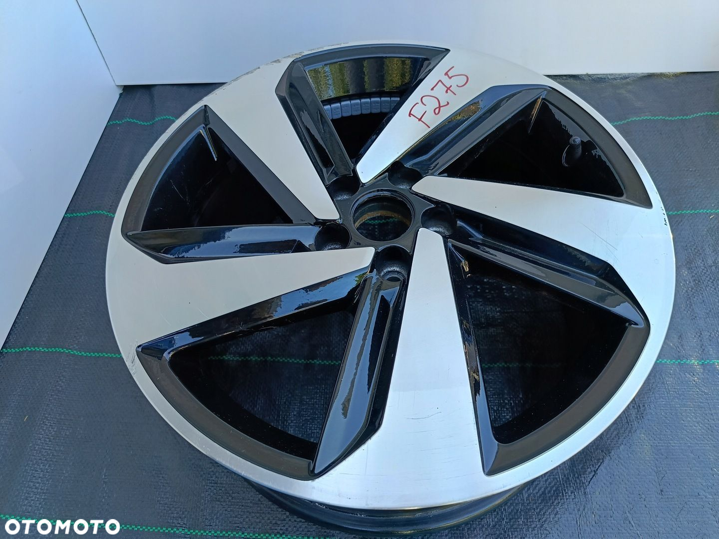 FELGA ALUMINIOWA VW POLO 2G 7.5x17 5x100 ET51 2G0601025AB MILTON KEYNES - 2