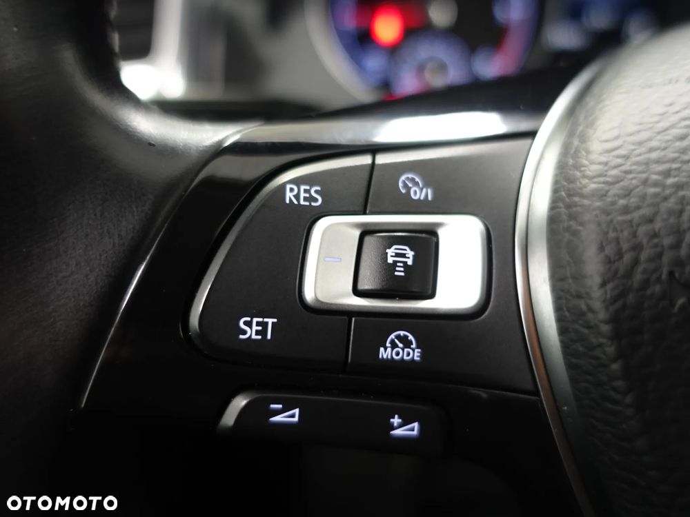 Volkswagen Golf 1.6 TDI SCR DSG Comfortline - 36