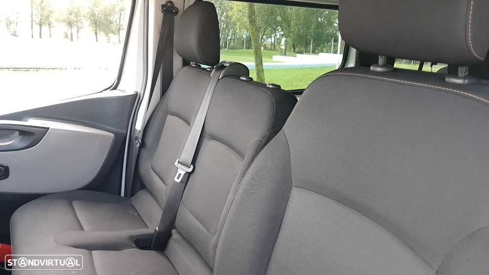 Renault Trafic 1.6 dCi L2H1 1.2T SS - 12