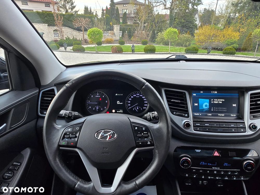 Hyundai Tucson blue 1.7 CRDi 2WD Intro Edition - 28