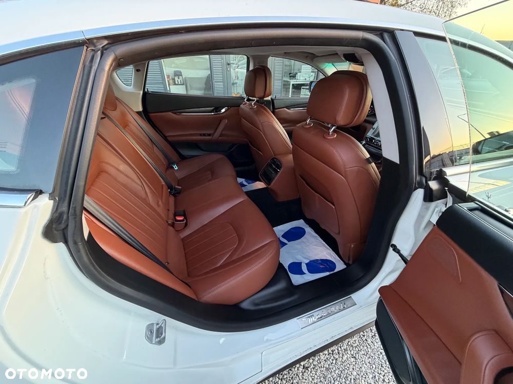 Maserati Quattroporte - 7