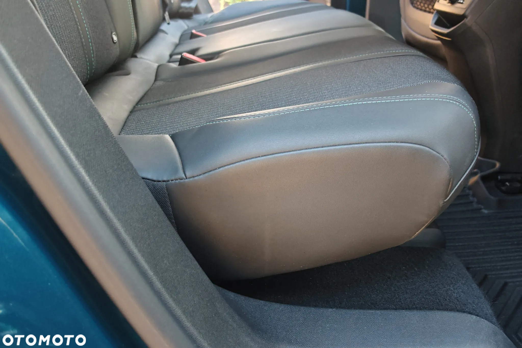 Peugeot 3008 1.2 PureTech Allure Pack S&S EAT8 - 23