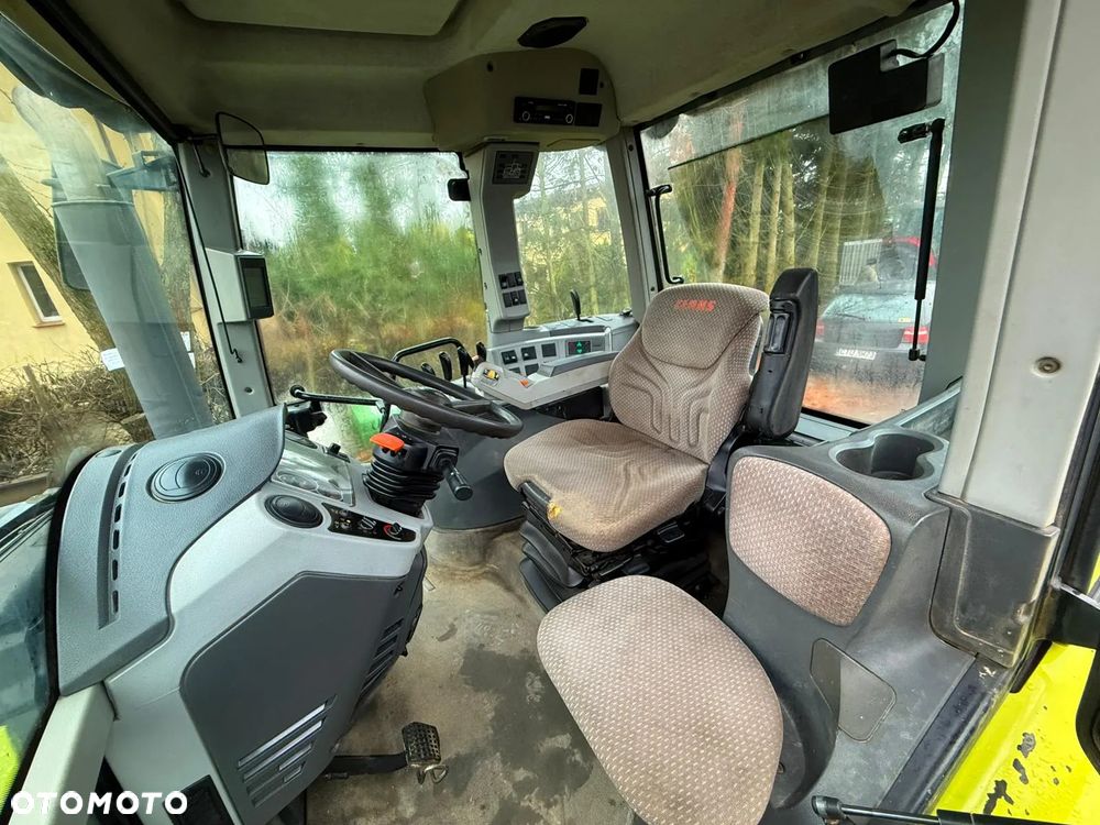 Claas Arion 620 - 11
