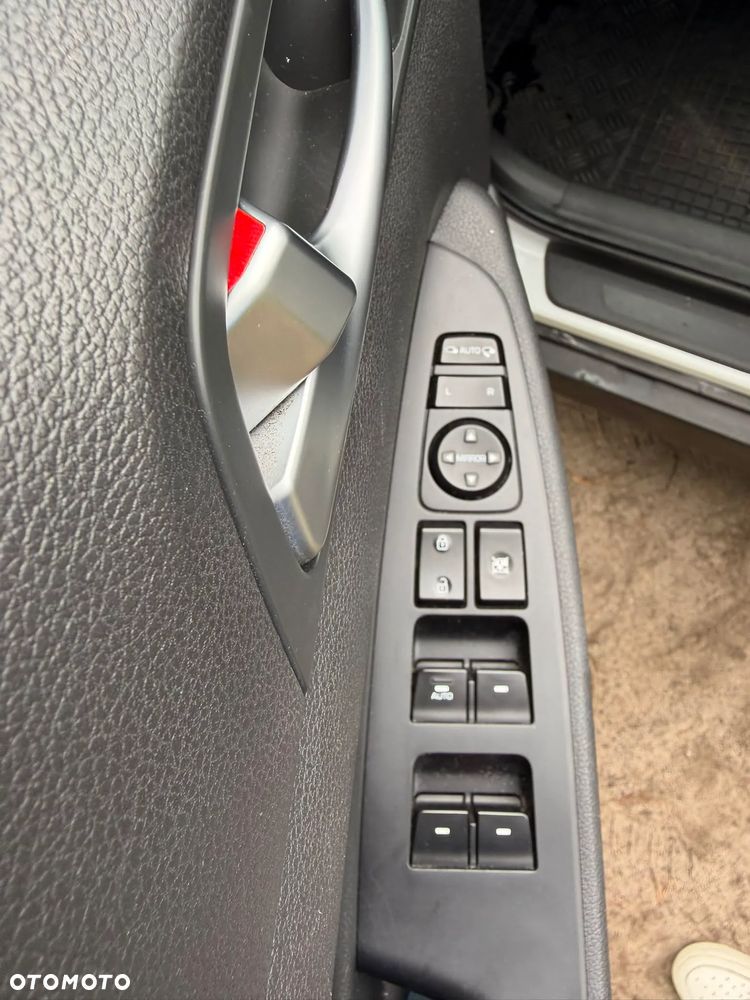 Hyundai Tucson 1.7 CRDI BlueDrive GO Plus 2WD DCT - 11