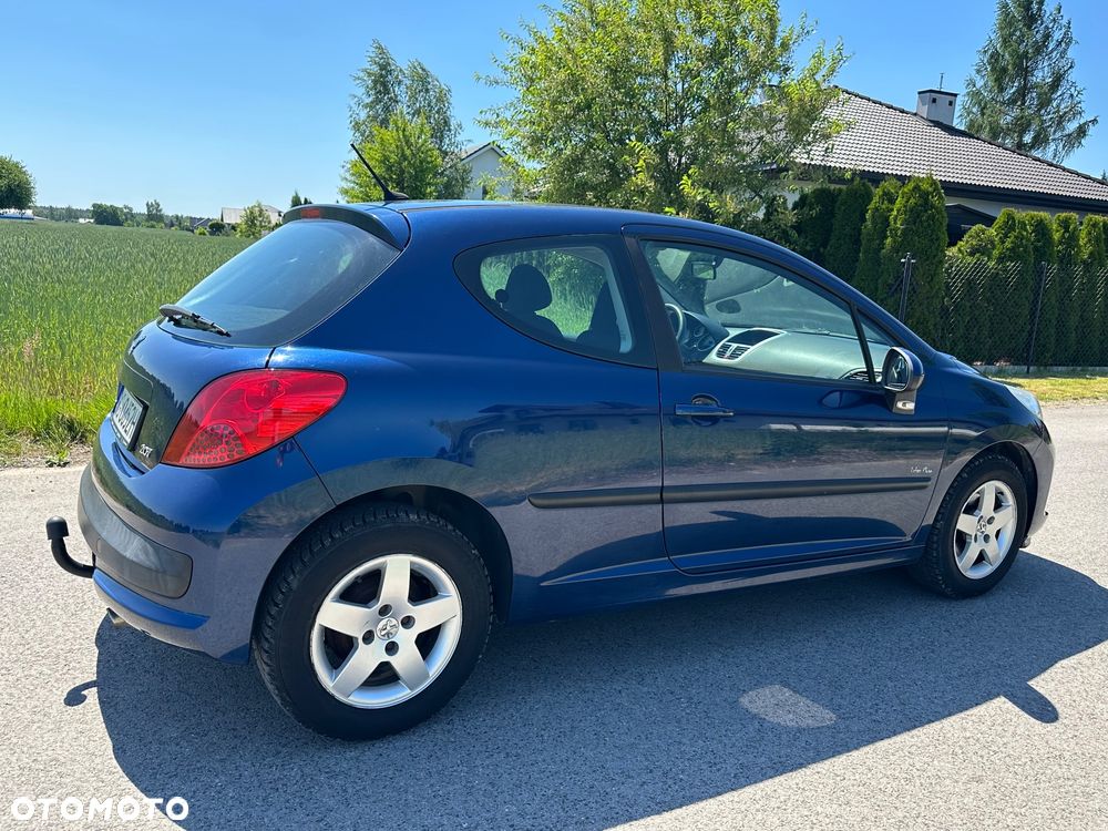 Peugeot 207 1.4 16V Trendy - 10
