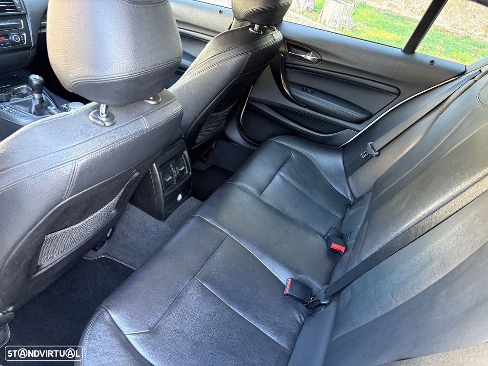 BMW 118 d Pack M - 10