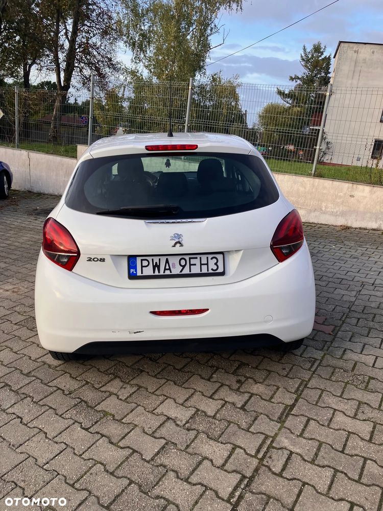 Peugeot 208 - 3