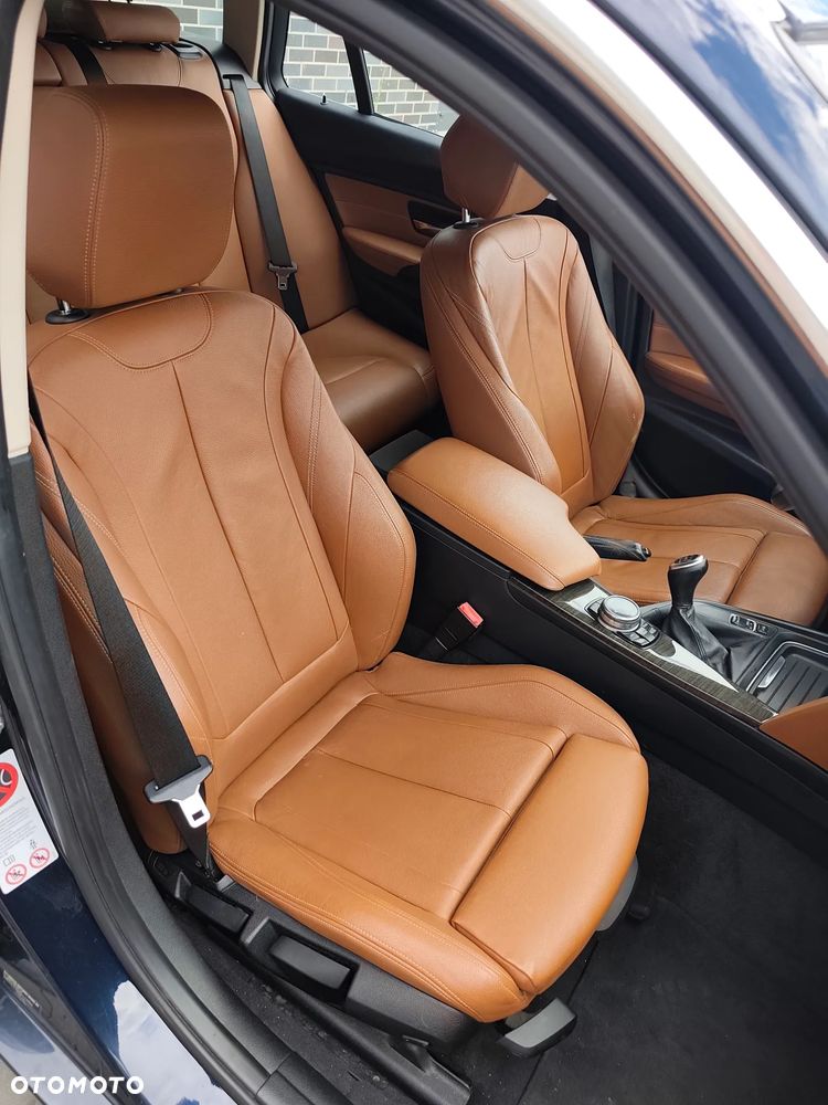 BMW Seria 3 320d Efficient Dynamics Luxury Line EU6 - 8