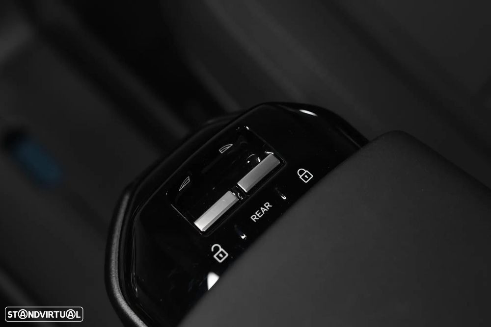 Volvo EX30 Twin Motor Performance AWD Ultra - 28
