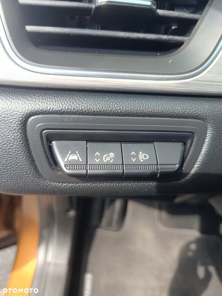 Renault Captur TCe Mild Hybrid 140 GPF TECHNO - 21