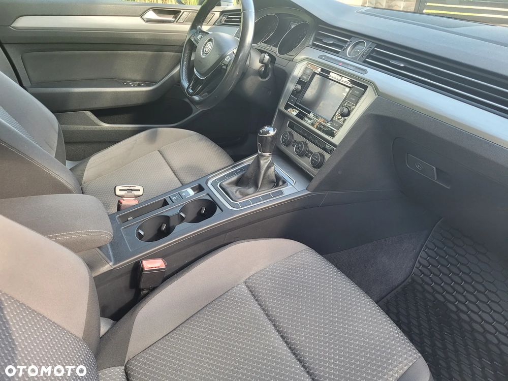Volkswagen Passat 1.4 TSI BMT Comfortline - 15