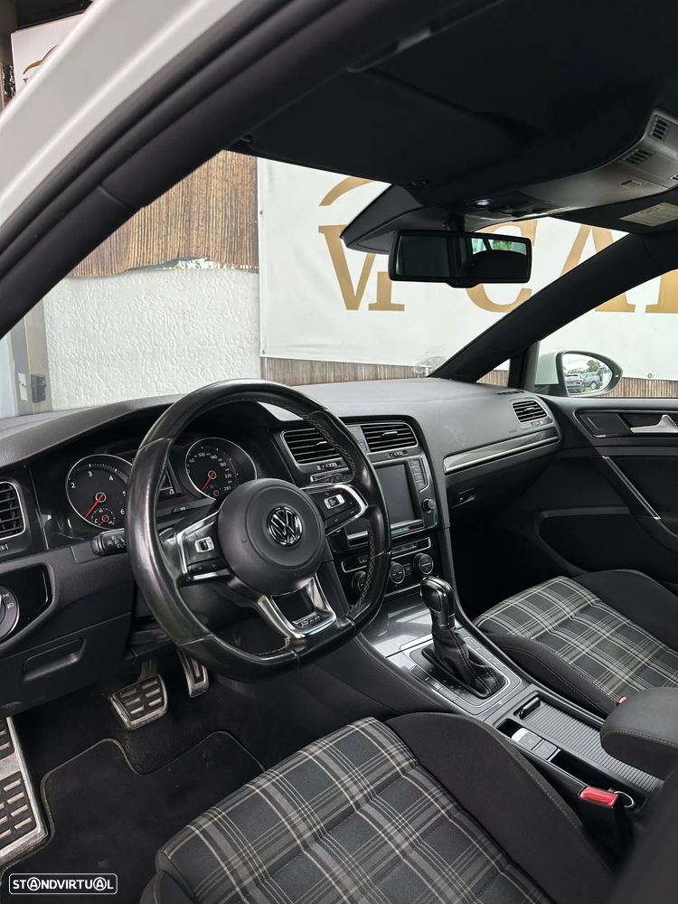 VW Golf 2.0 TDI GTD DSG - 13