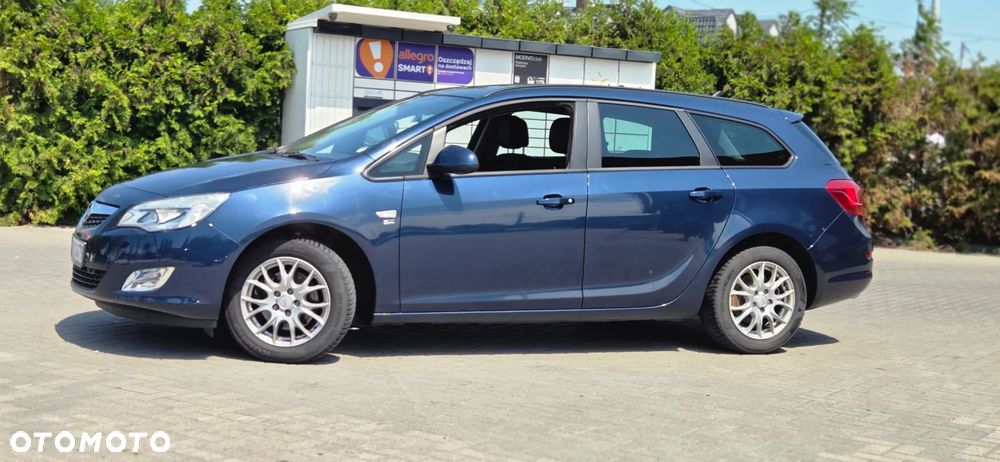 Opel Astra 1.6 Turbo 150 Jahre - 8