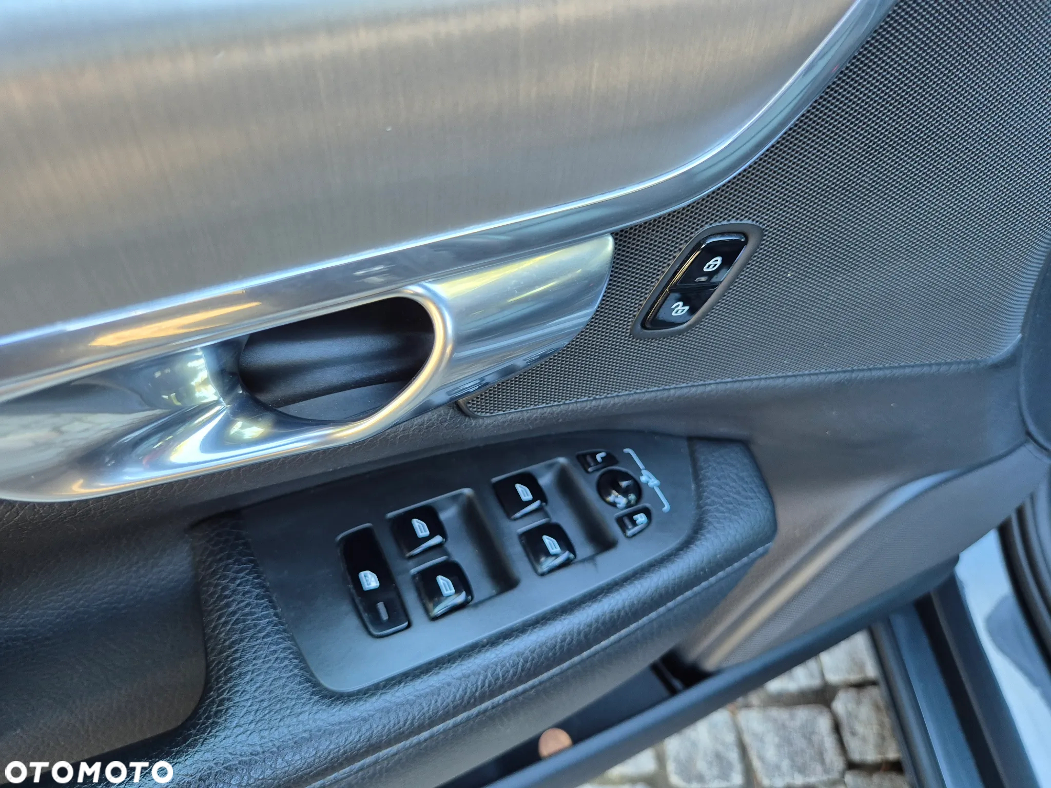 Volvo V90 D4 Geartronic Momentum Pro - 32