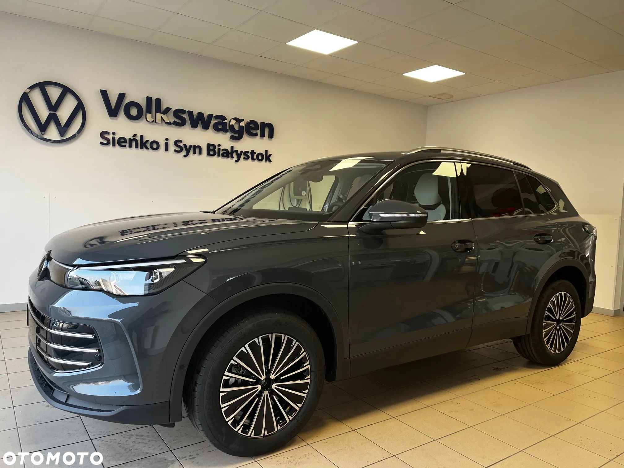 Volkswagen Tiguan 2.0 TSI 4Mot Elegance DSG - 1