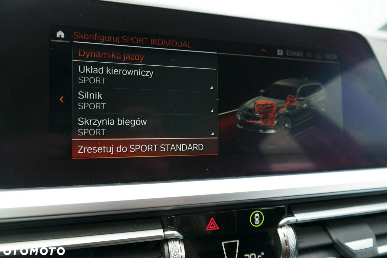 BMW Seria 3 318d Sport Line Shadow - 23