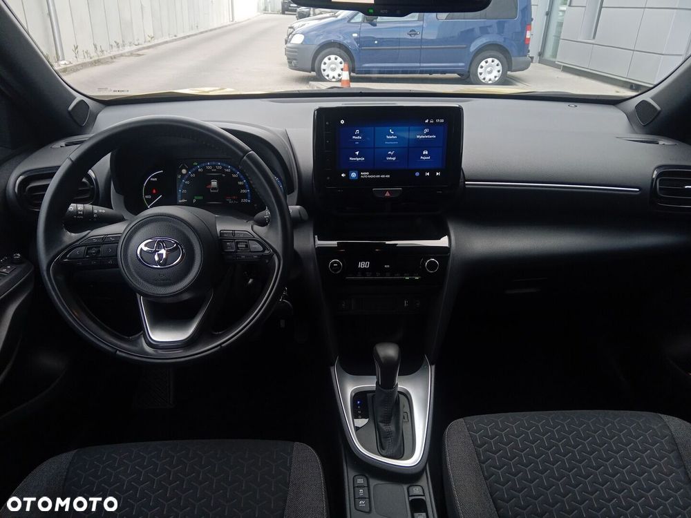 Toyota Yaris Cross - 15