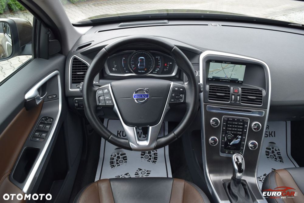 Volvo XC 60 D4 Geartronic Summum - 12