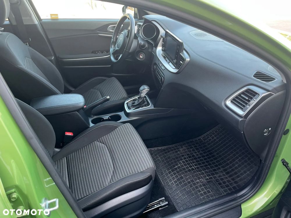 Kia XCeed 1.5 T-GDI M DCT - 12