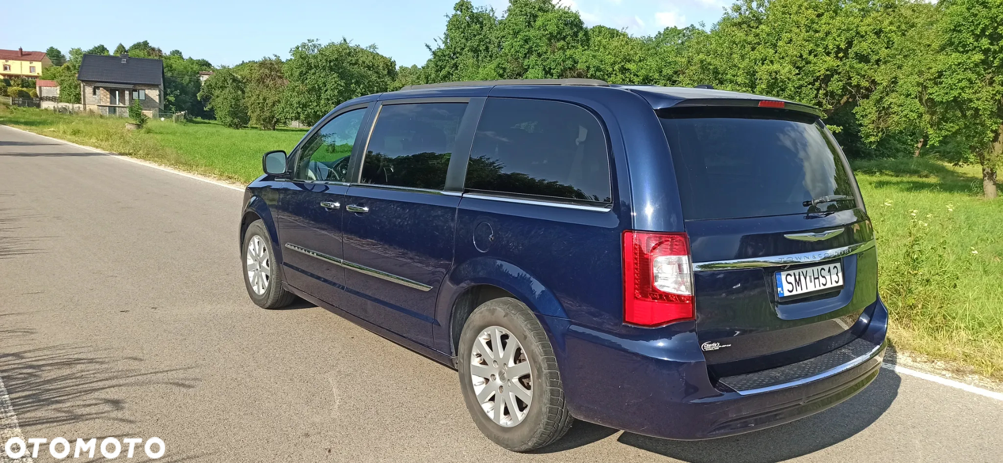 Chrysler Town & Country - 5