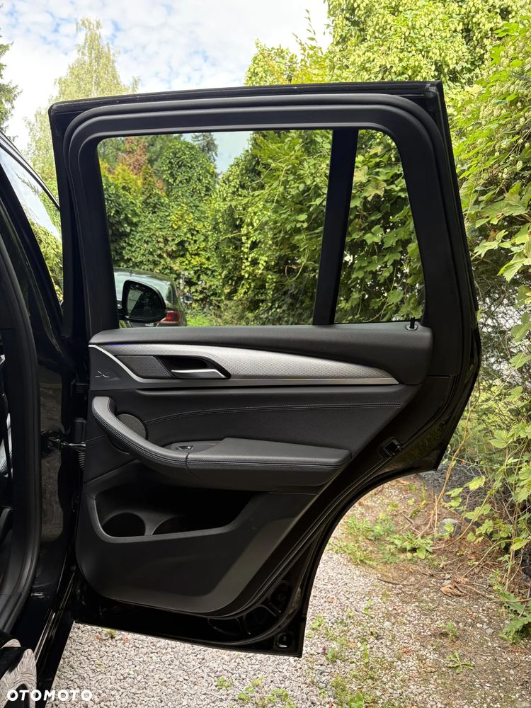 BMW X3 xDrive20d - 37