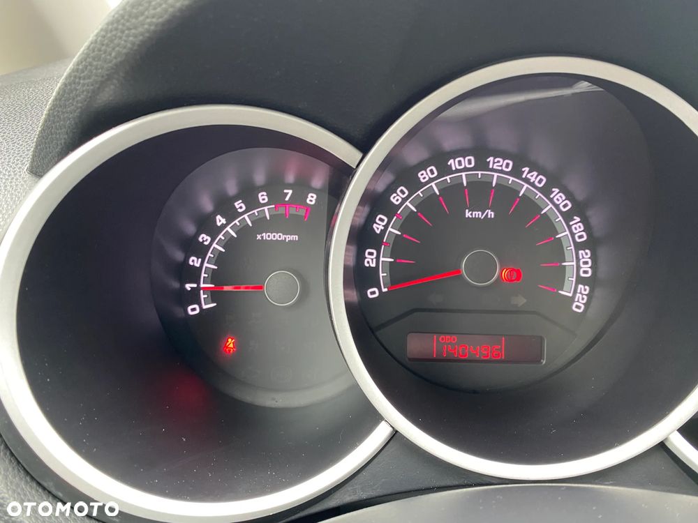 Kia Venga 1.4 CVVT Titanium Collection - 9