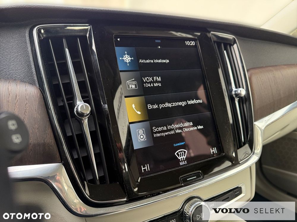 Volvo V90 Cross Country - 17