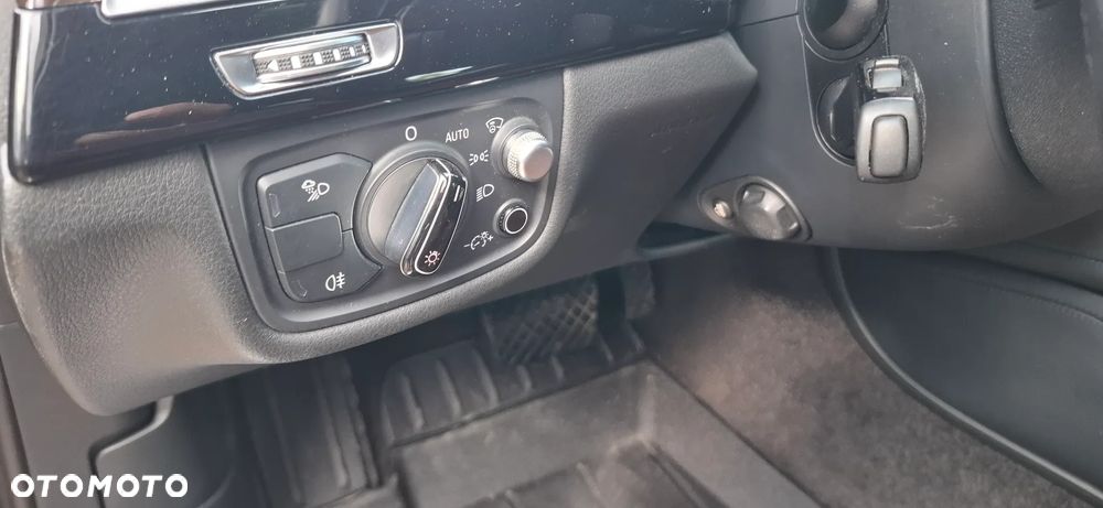 Audi A8 4.0 TFSI cylinder on demand quattro tiptronic Lang - 13
