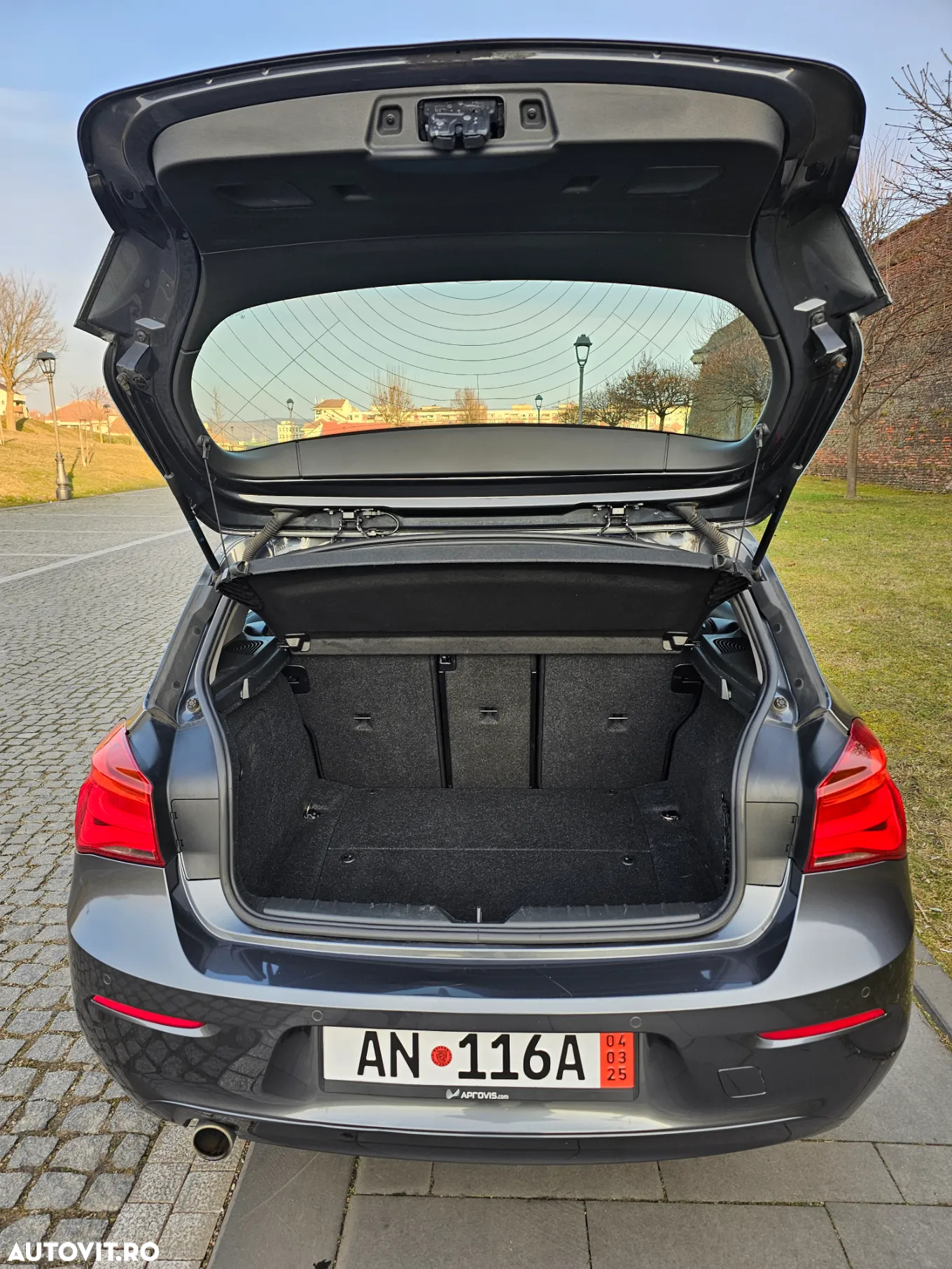 BMW Seria 1 118d Edition Metropolitan - 19