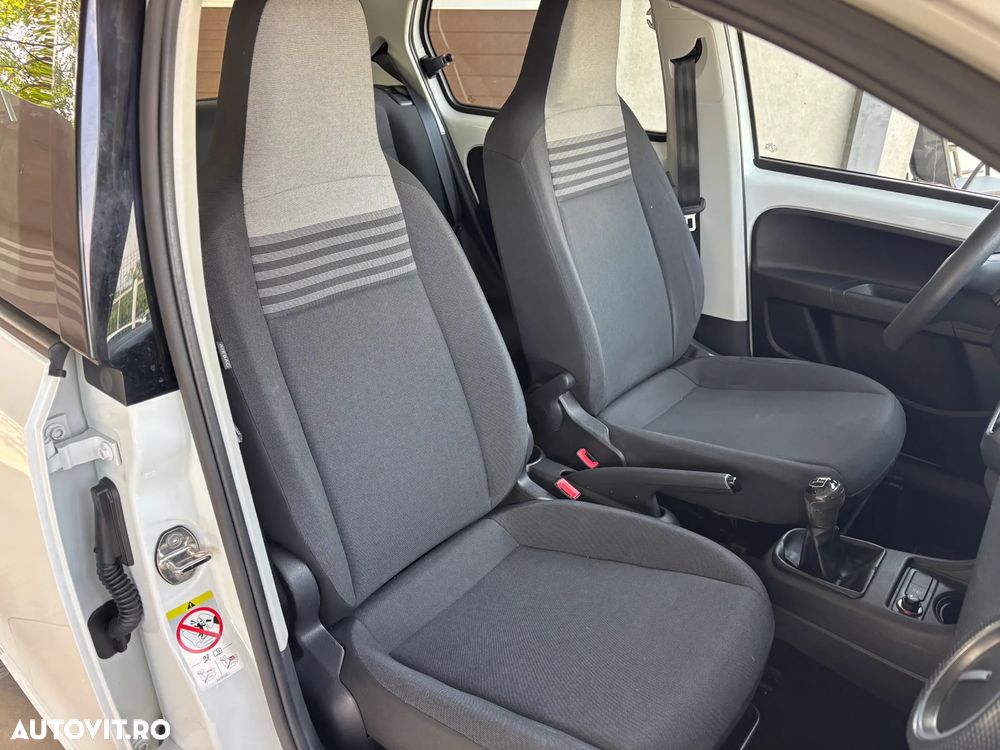 Volkswagen up! - 25