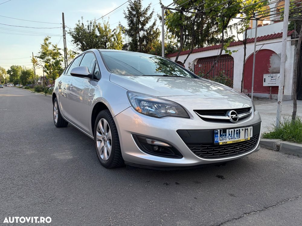 Opel Astra 1.6 TWINPORT ECOTEC Cosmo - 1