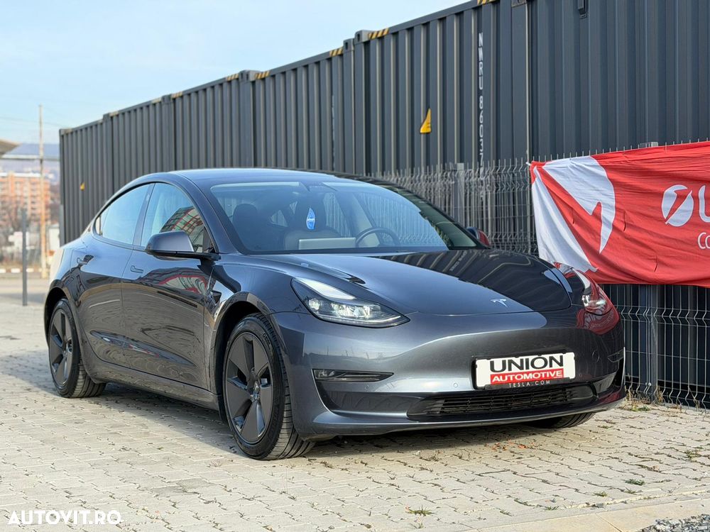 Tesla Model 3 Langstreckenbatterie Allradantrieb Dual Motor - 30