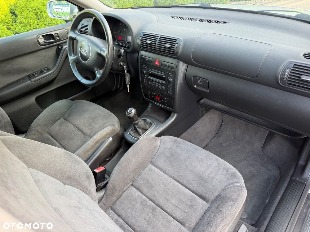 Audi A3 Sportback 1.6 Ambition - 12